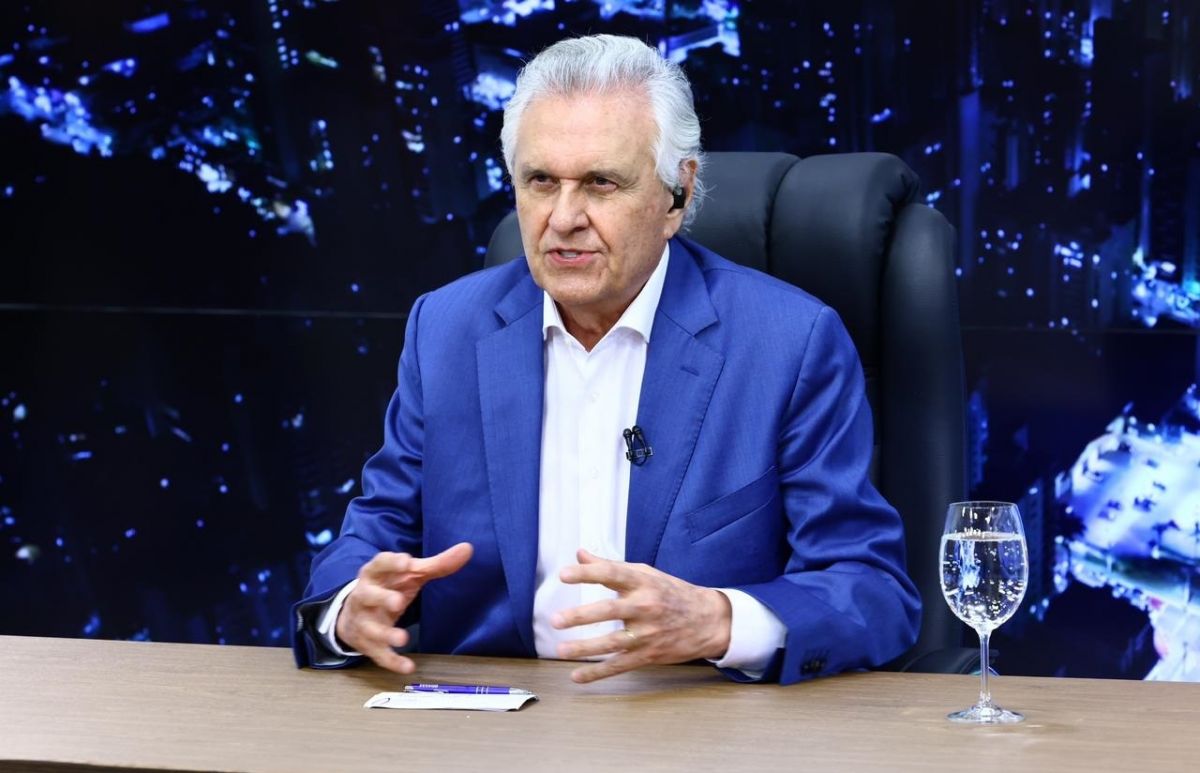 Pré-candidato à presidência, Caiado comenta entrada de Flávio Bolsonaro